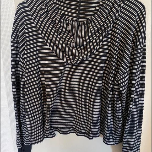 hollister Striped Long sleeve tee - Picture 2 of 3